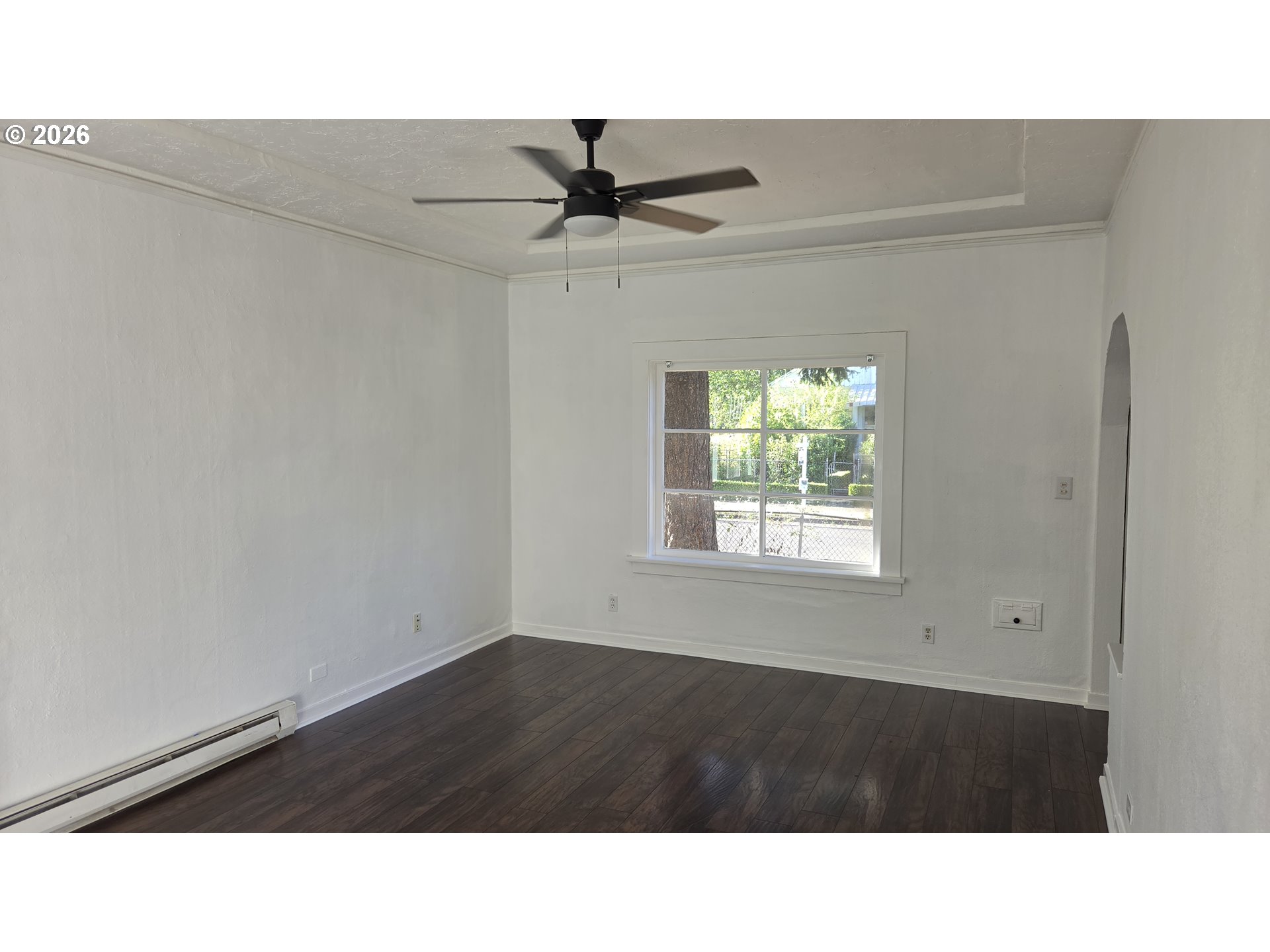 9728 Southeast Reedway Street Portland, OR 97266 - Photo 2 of 15 Living Room