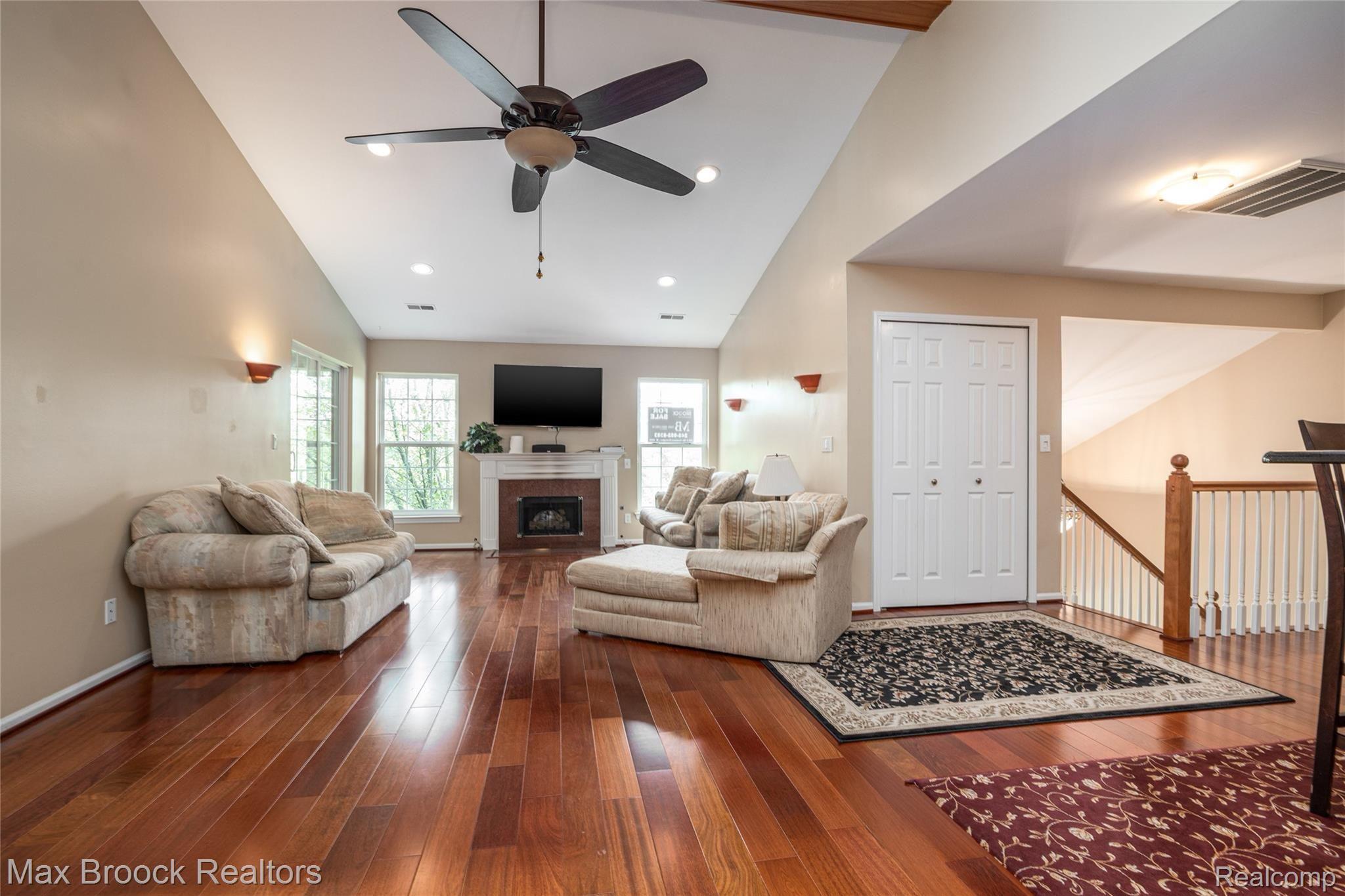 3434 Tremonte Circle Rochester, MI 48306 - Photo 7 of 22 2E2A5926-Edit.jpg
