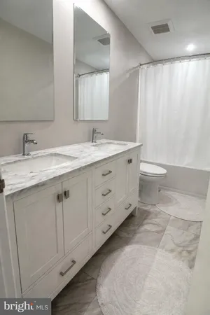 $2,700 | 8966 Footed Ridge, Columbia, MD 21045