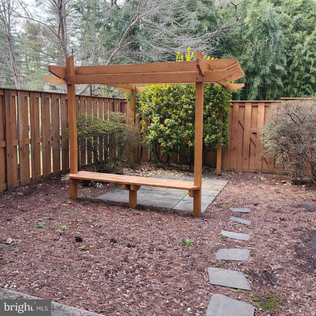 8966 Footed Ridge Columbia, MD 21045 - Photo 16 of 18