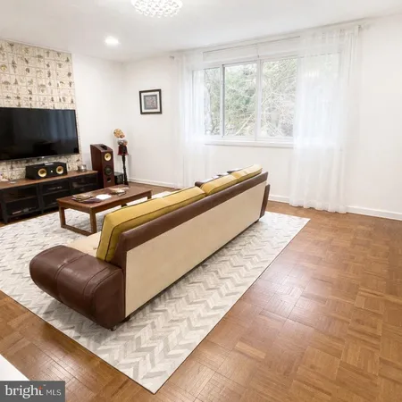 $2,700 | 8966 Footed Ridge, Columbia, MD 21045