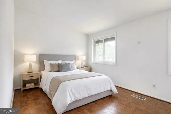 $2,700 | 8966 Footed Ridge, Columbia, MD 21045