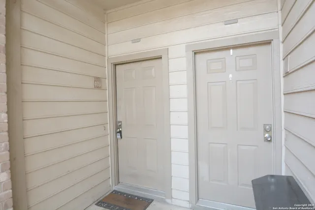 $995 | 12446 Starcrest Drive, Unit 403, San Antonio, TX 78216