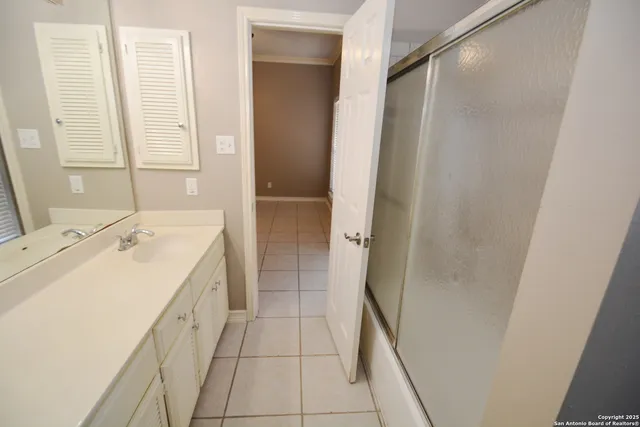$995 | 12446 Starcrest Drive, Unit 403, San Antonio, TX 78216
