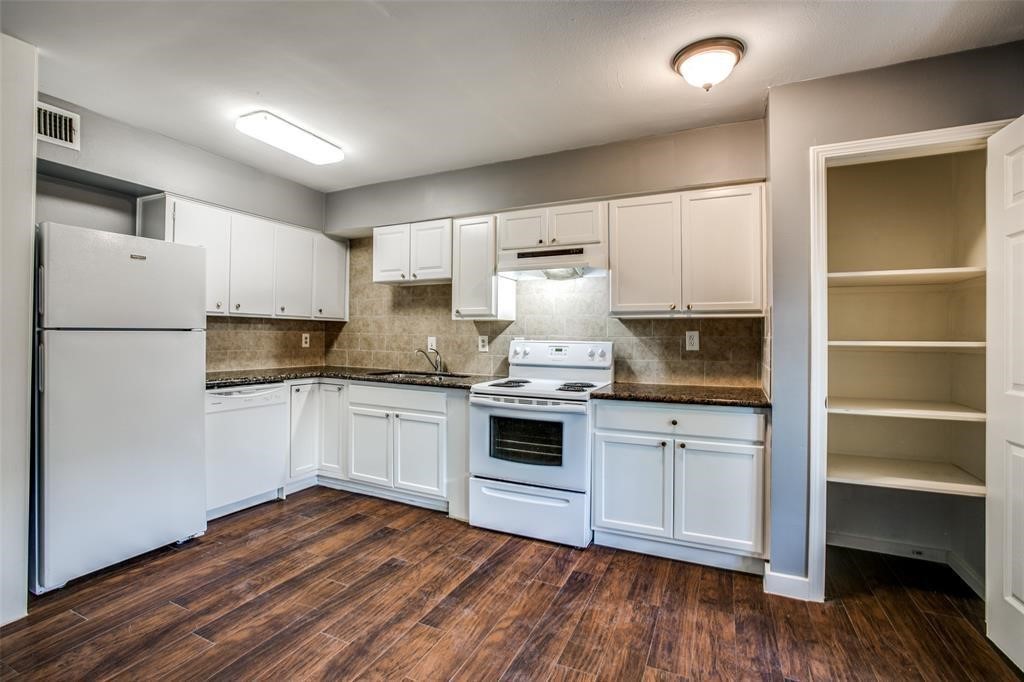 3938 West Alabama Street, Unit 8 Houston, TX 77027 - Photo 7 of 23 living room