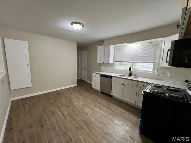 $149,900 | 273 Buddie Avenue, St. Louis, MO 63135