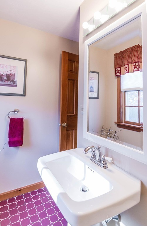 39 Glendale Road Sturbridge, MA 01518 - Photo 19 of 28