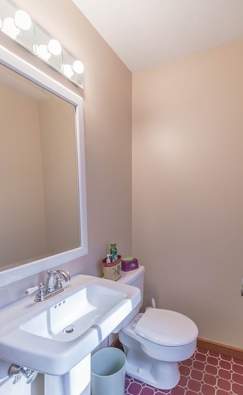 39 Glendale Road Sturbridge, MA 01518 - Photo 22 of 28