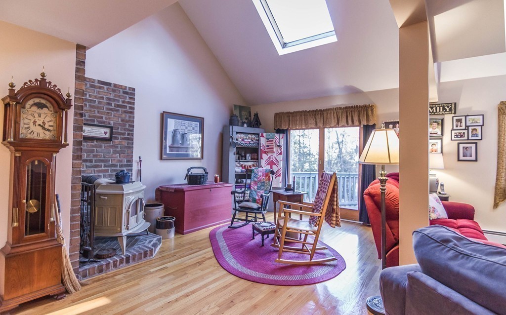 39 Glendale Road Sturbridge, MA 01518 - Photo 8 of 28