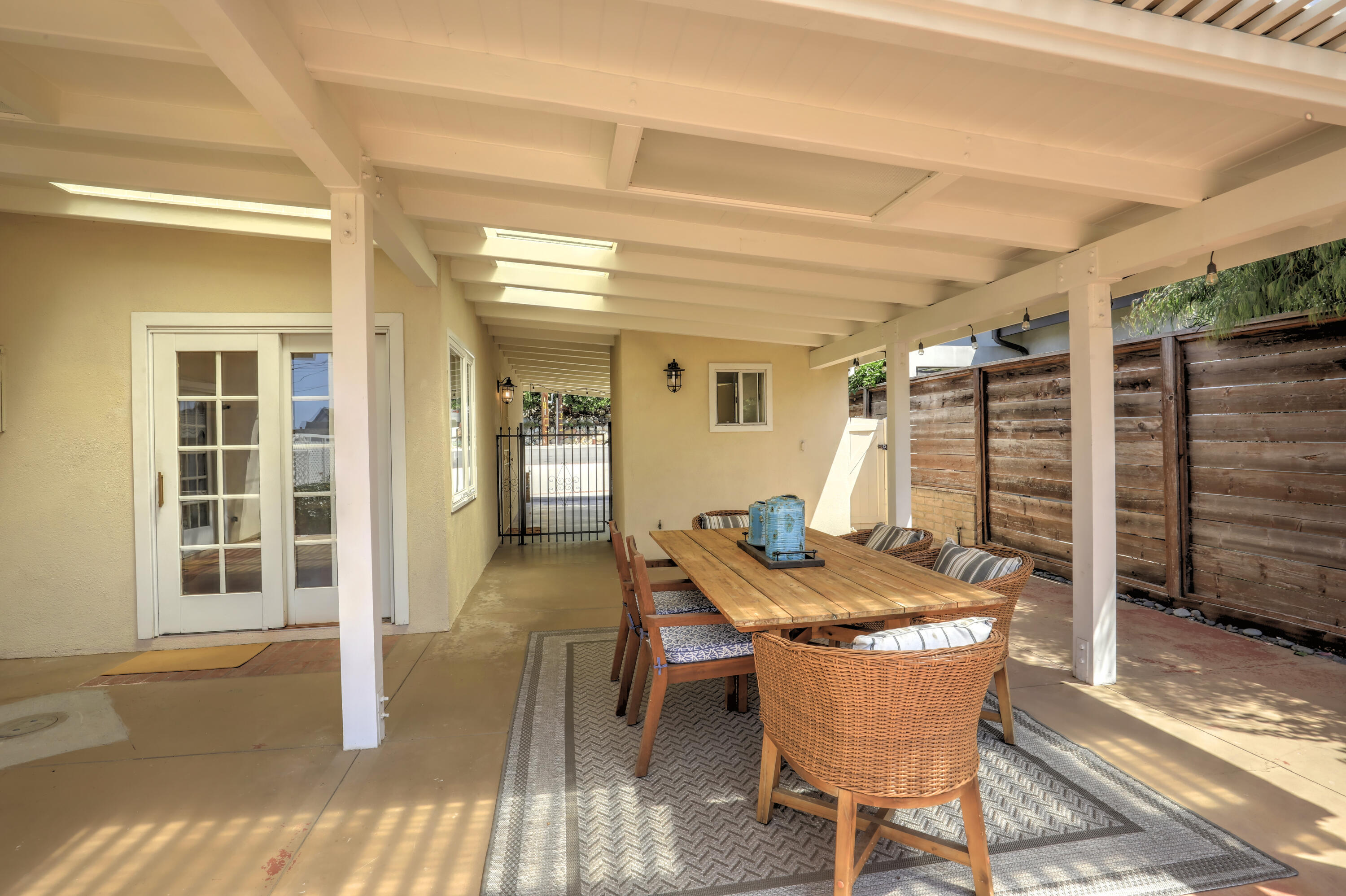 448 Fellowship Road Santa Barbara, CA 93109 - Photo 17 of 33 Covered patio
