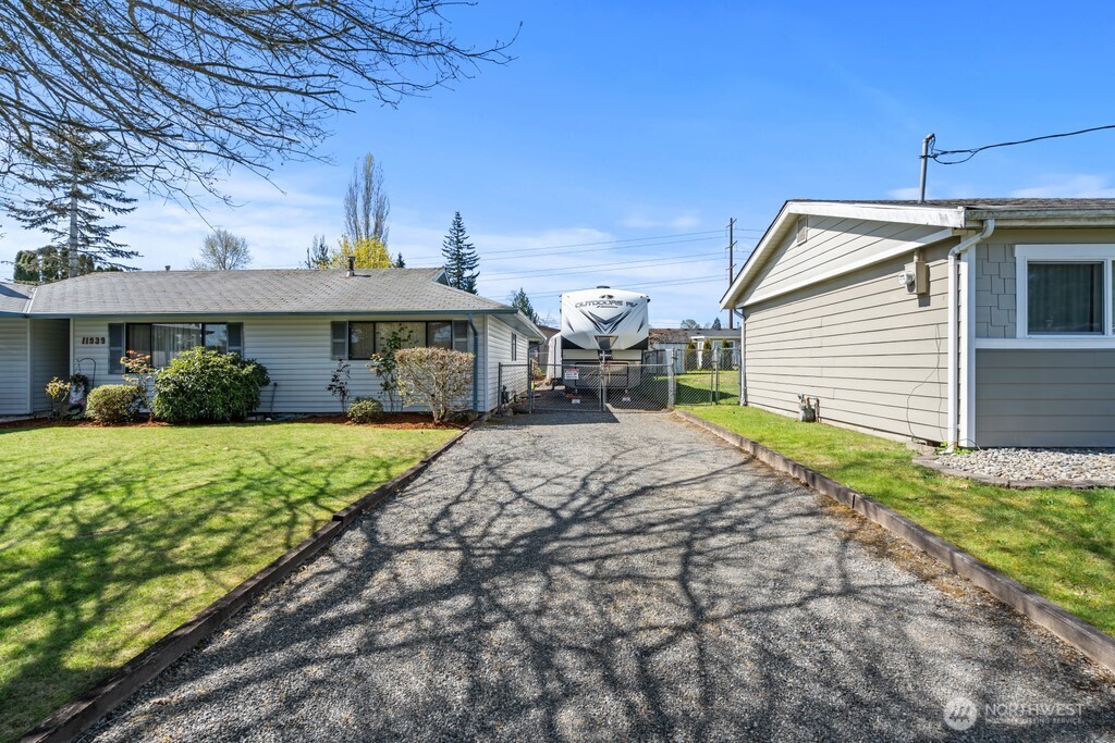 11939 Southeast 169th Place Renton, WA 98058 - Photo 3 of 25