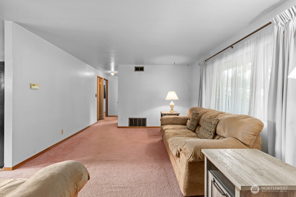 11939 Southeast 169th Place Renton, WA 98058 - Photo 5 of 25