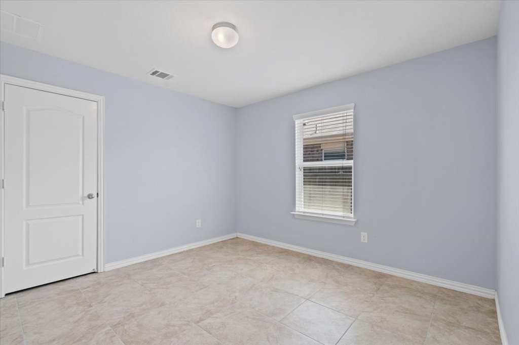 388 Pond View Pass Buda, TX 78610 - Photo 14 of 24