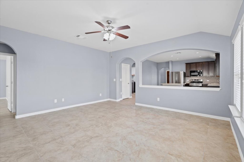 388 Pond View Pass Buda, TX 78610 - Photo 10 of 24