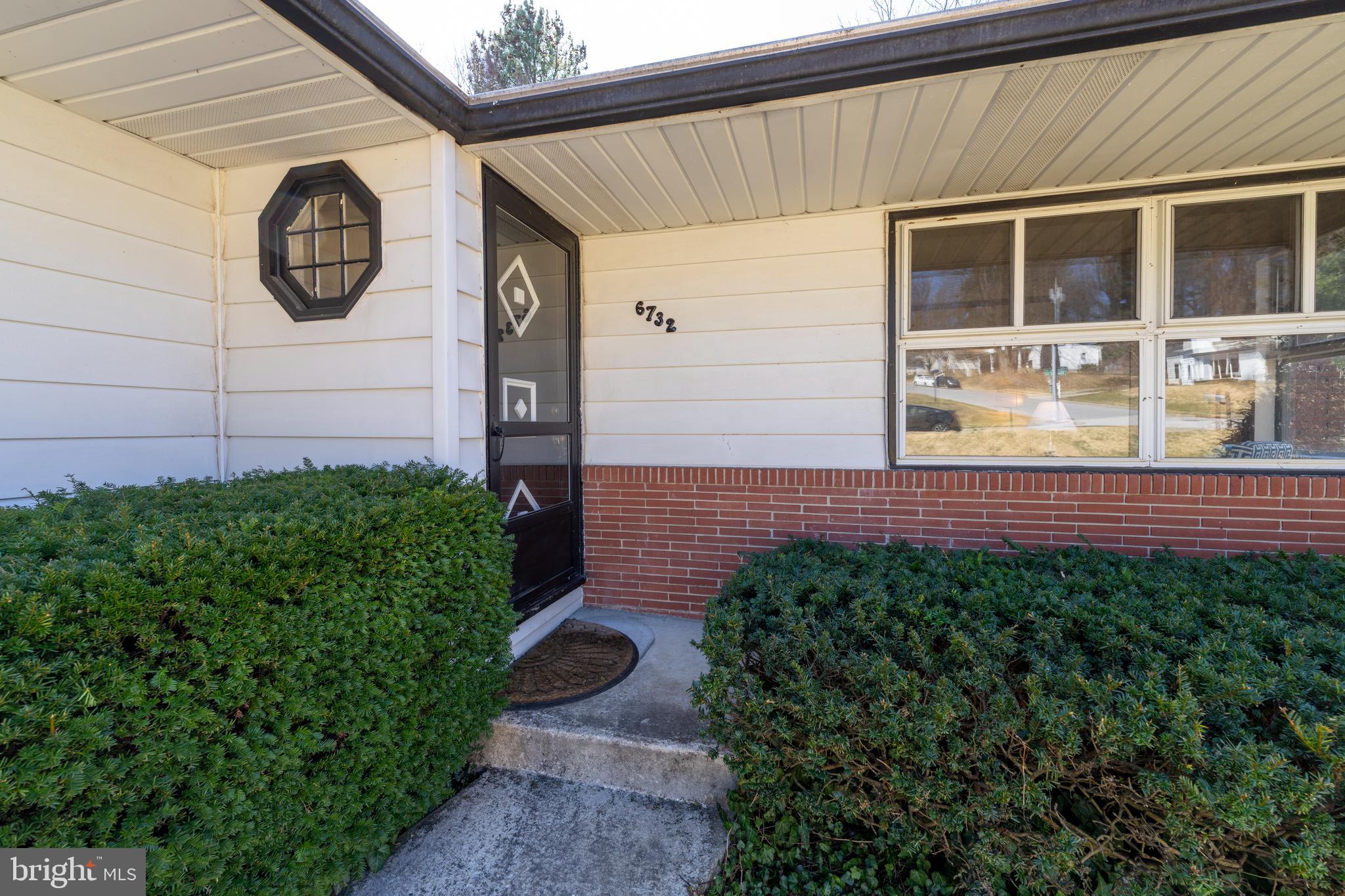 6732 Glenkirk Road Baltimore, MD 21239 - Photo 3 of 33 Gallery Image 3
