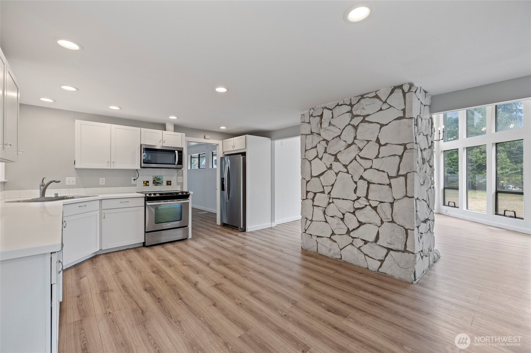 16694 Mountain View Road Mount Vernon, WA 98274 - Photo 17 of 40 Gallery Image 17