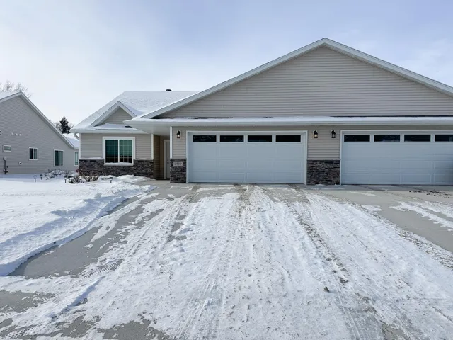 $395,000 | 1419 North Park Street, Fergus Falls, MN 56537
