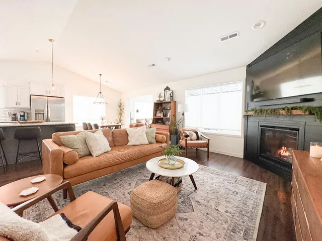 $395,000 | 1419 North Park Street, Fergus Falls, MN 56537