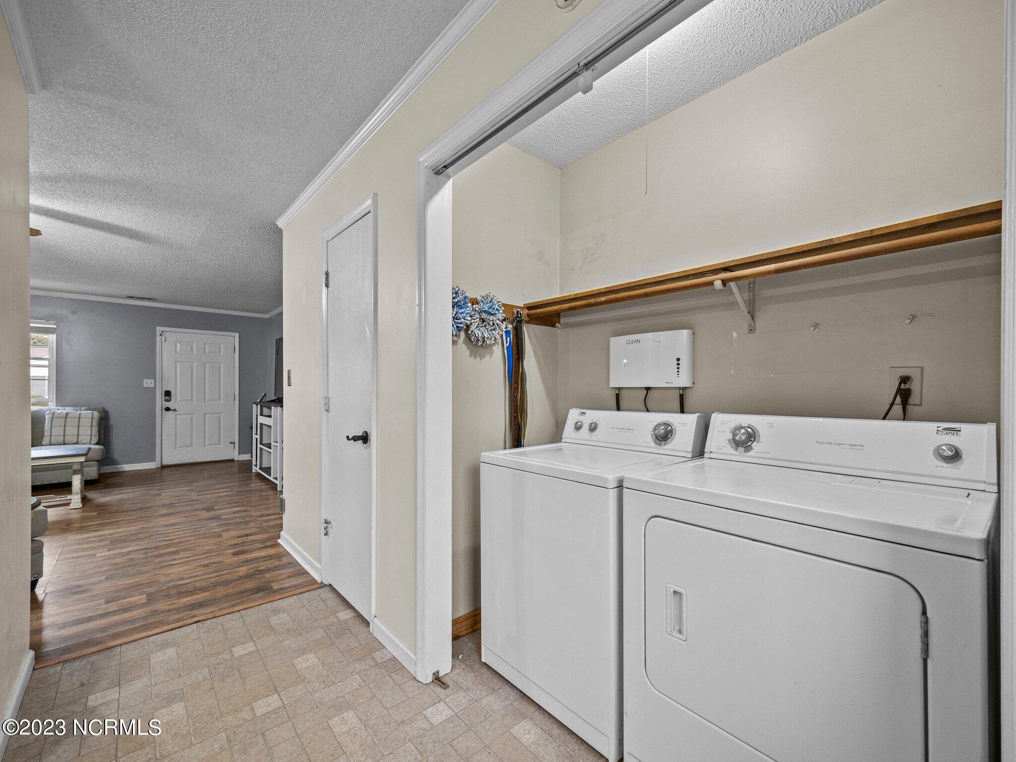 109 Falcon Crest Road Jacksonville, NC 28540 - Photo 20 of 49 Laundry
