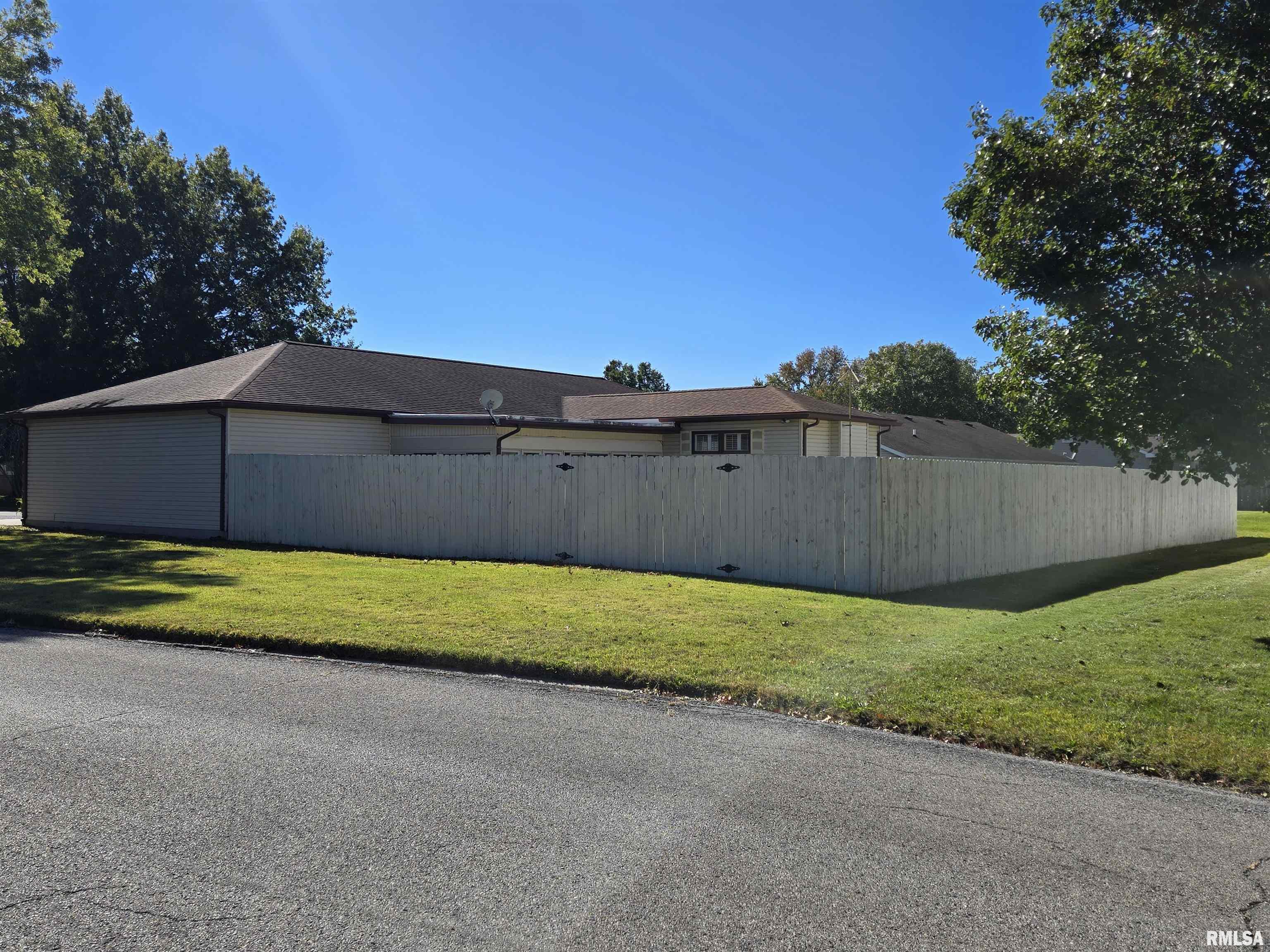 1708 Remington Road Marion, IL 62959 - Photo 22 of 25
