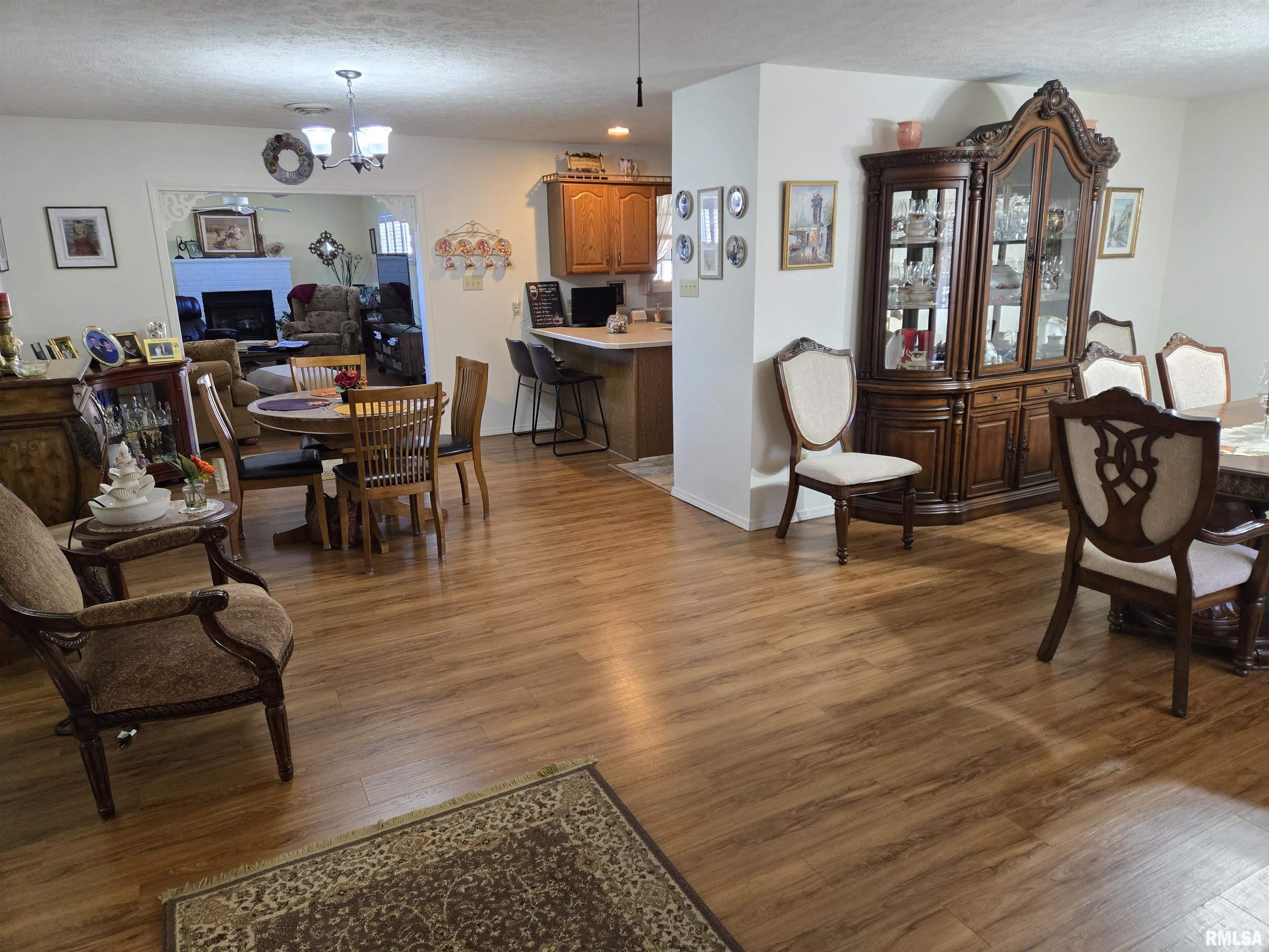 1708 Remington Road Marion, IL 62959 - Photo 3 of 25