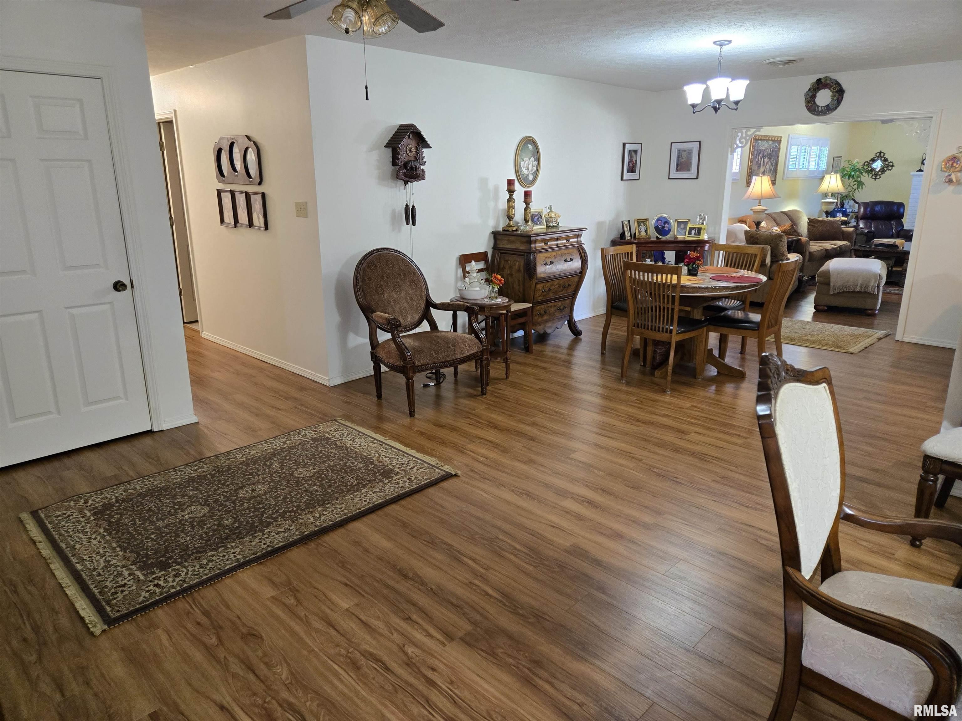 1708 Remington Road Marion, IL 62959 - Photo 6 of 25