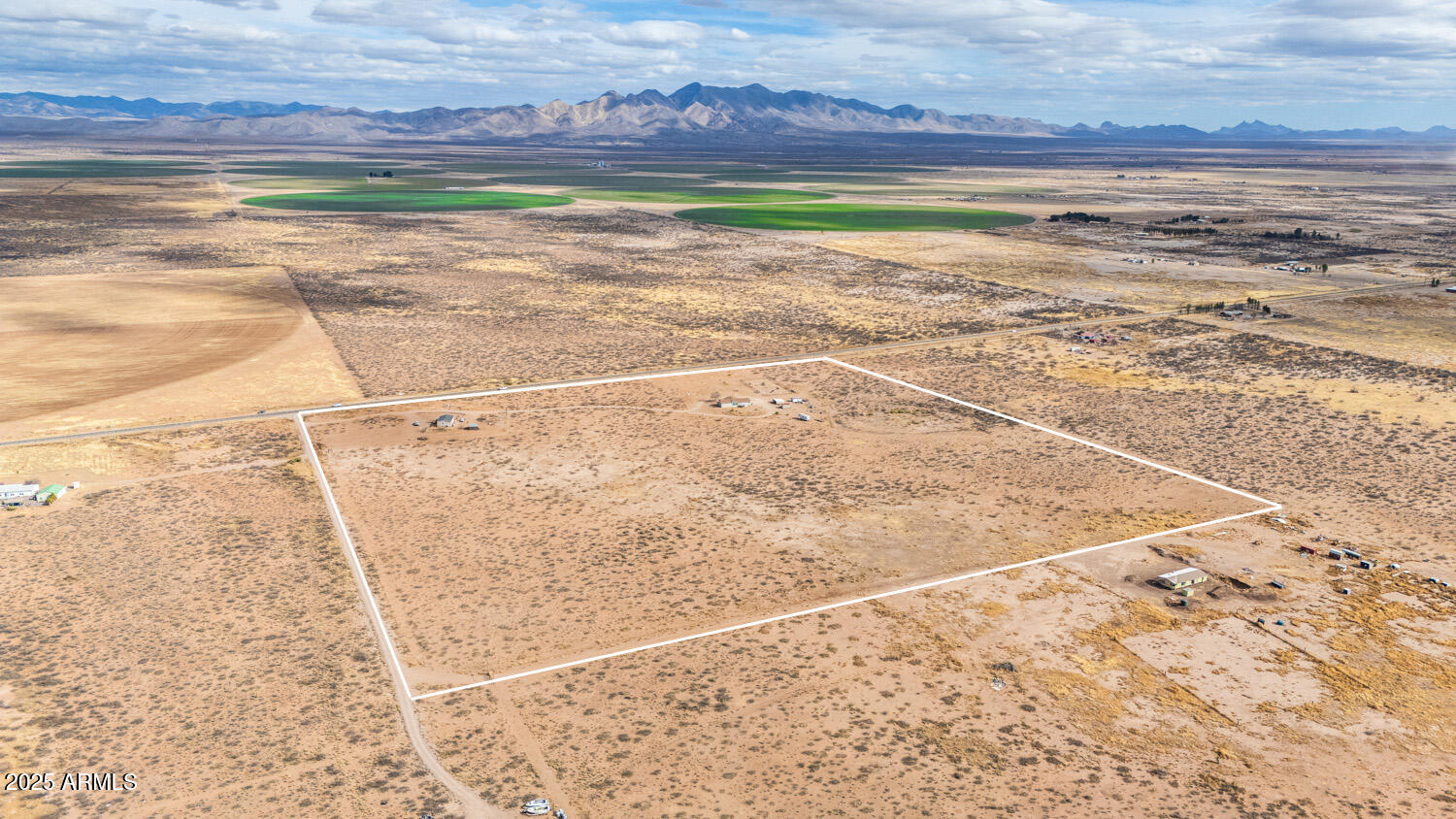 11240 Highway 191 Elfrida, AZ 85610 - Photo 6 of 61 11240-252-hwy191-4-lines