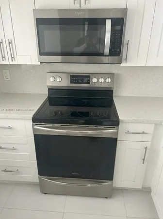 $1,750 | 3048 Sunrise Lakes Drive East, Unit 411, Sunrise, FL 33322