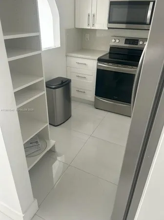 $1,750 | 3048 Sunrise Lakes Drive East, Unit 411, Sunrise, FL 33322