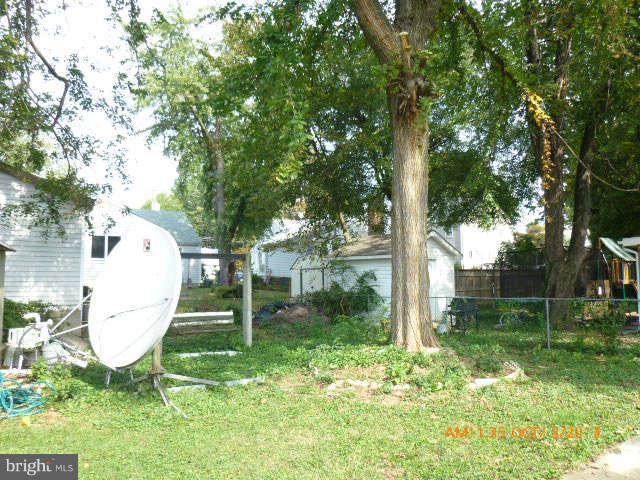 6928 Oak Ridge Road Falls Church, VA 22042 - Photo 17 of 19 BACK YARD