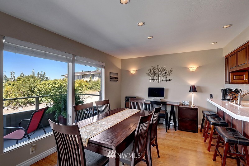655 Main Street, Unit 101 Edmonds, WA 98020 - Photo 6 of 18
