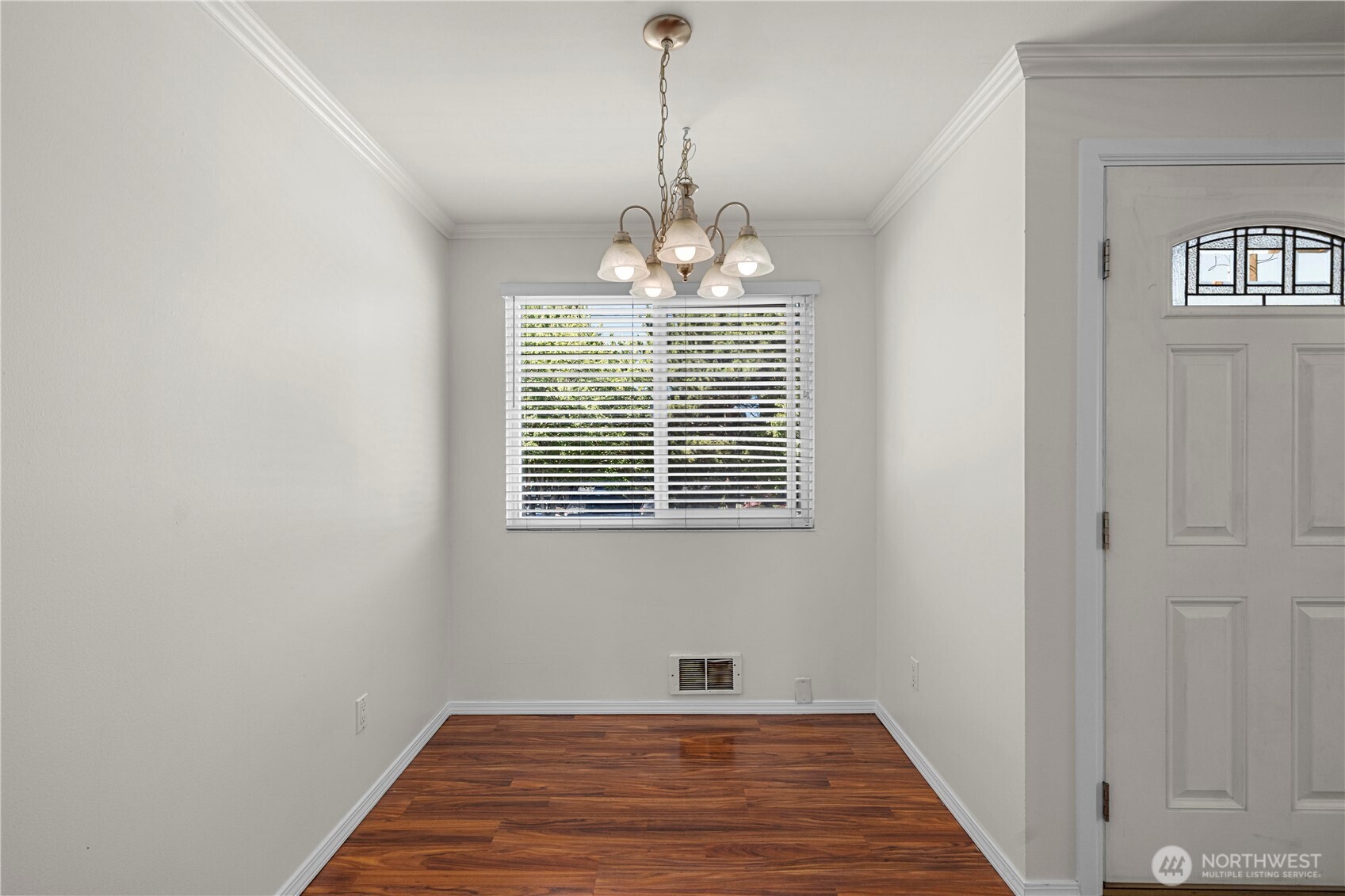 809 North 6th Street Renton, WA 98057 - Photo 14 of 40