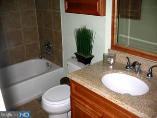 12145 Aster Road Philadelphia, PA 19154 - Photo 3 of 6 Gallery Image 3