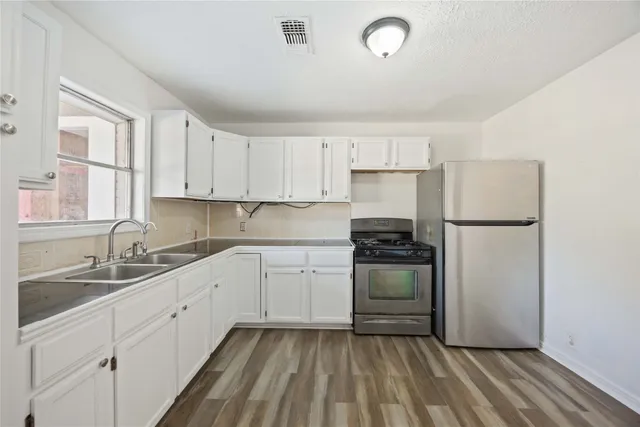 $232,500 | 3304 Bluefield Drive, Pasadena, TX 77503