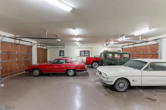 $14,000,000 | 45329 Red Pine Loop, Perham, MN 56573