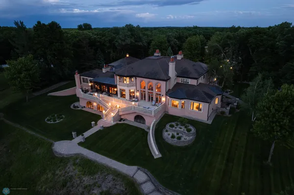 $14,000,000 | 45329 Red Pine Loop, Perham, MN 56573
