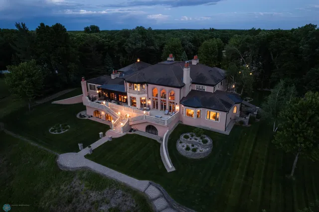 $14,000,000 | 45329 Red Pine Loop, Perham, MN 56573