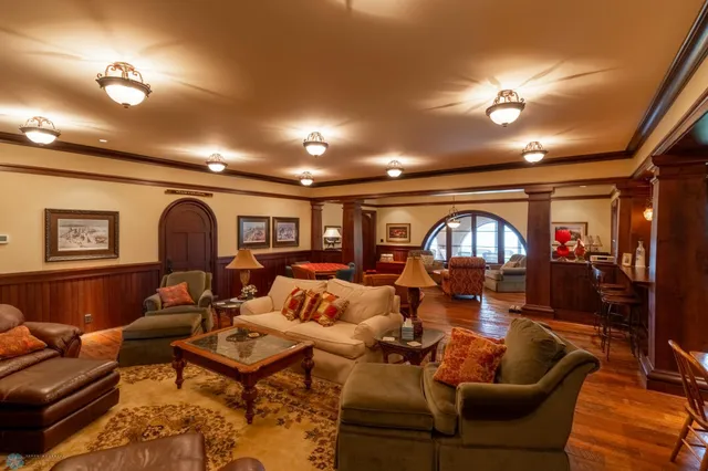 $14,000,000 | 45329 Red Pine Loop, Perham, MN 56573