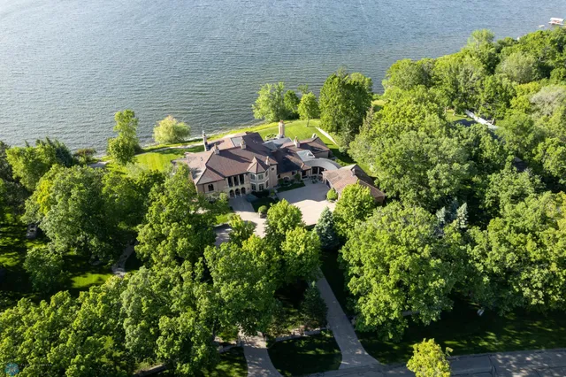 $14,000,000 | 45329 Red Pine Loop, Perham, MN 56573