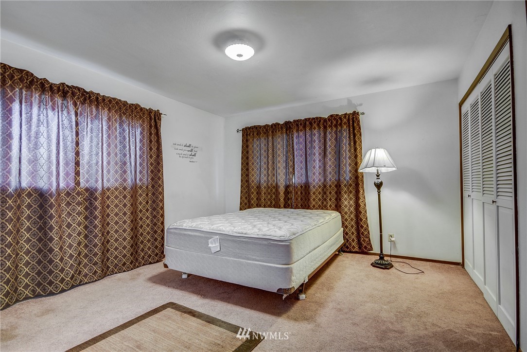 787 Silver Lake Road Oak Harbor, WA 98277 - Photo 11 of 25 Gallery Image 11