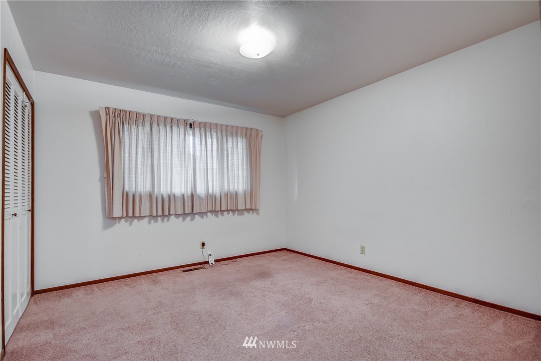 787 Silver Lake Road Oak Harbor, WA 98277 - Photo 13 of 25 Gallery Image 13