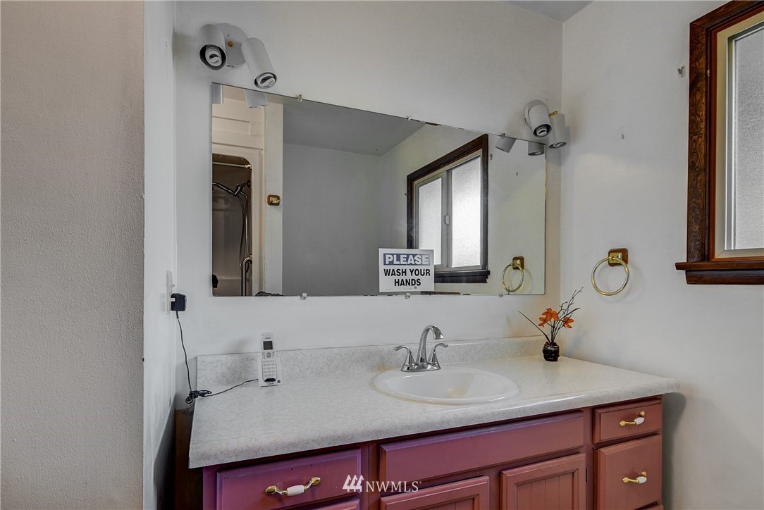 787 Silver Lake Road Oak Harbor, WA 98277 - Photo 14 of 25 Gallery Image 14
