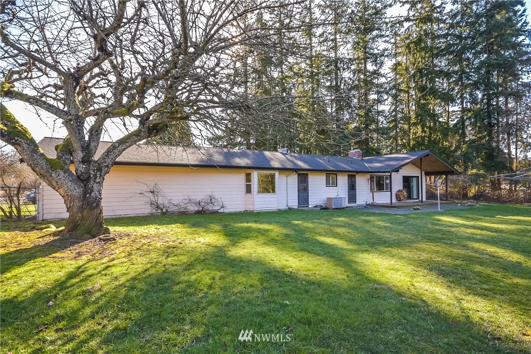 787 Silver Lake Road Oak Harbor, WA 98277 - Photo 21 of 25 Gallery Image 21