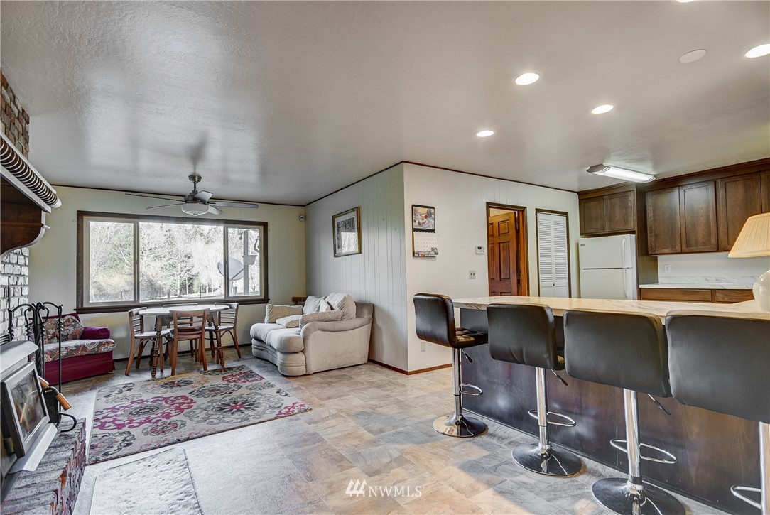 787 Silver Lake Road Oak Harbor, WA 98277 - Photo 7 of 25 Gallery Image 7