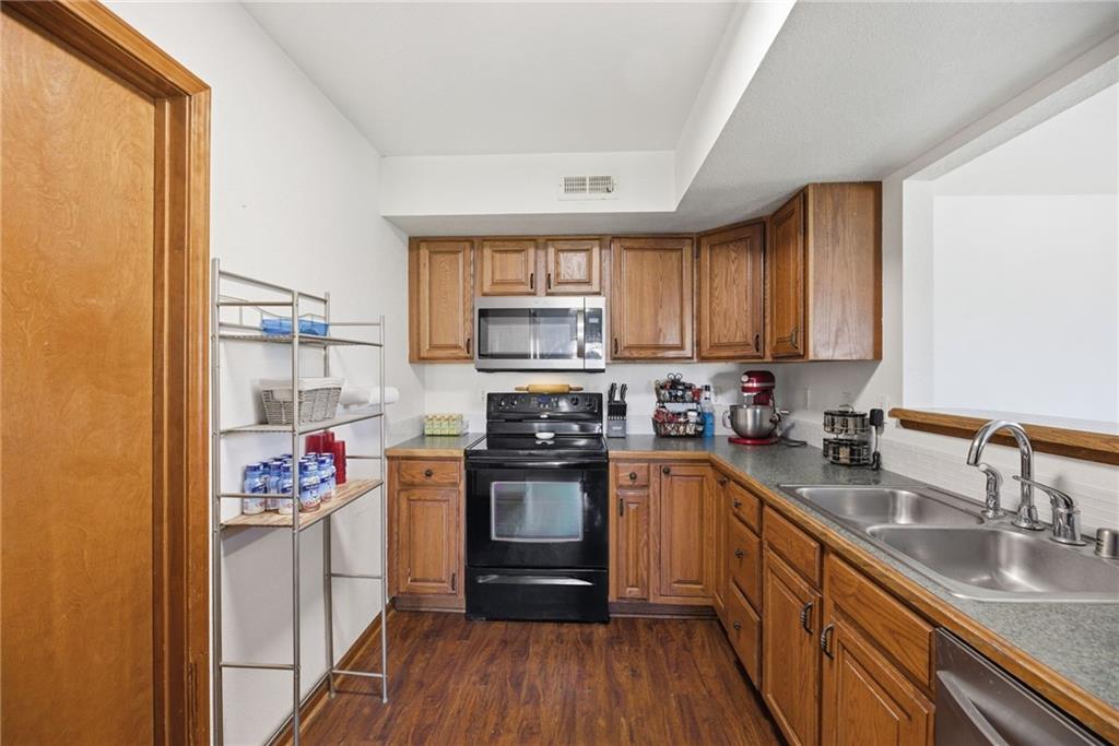 16820 Sheehan Road Basehor, KS 66007 - Photo 8 of 26