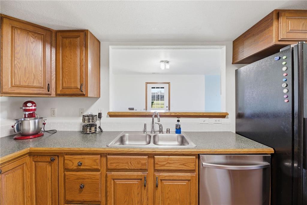 16820 Sheehan Road Basehor, KS 66007 - Photo 9 of 26