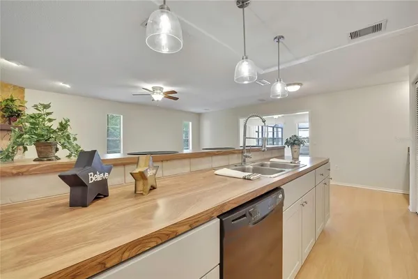 $299,000 | 1021 Waterfall Drive, Spring Hill, FL 34606