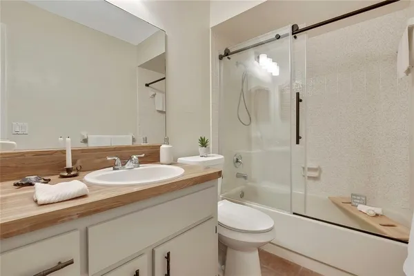 $299,000 | 1021 Waterfall Drive, Spring Hill, FL 34606