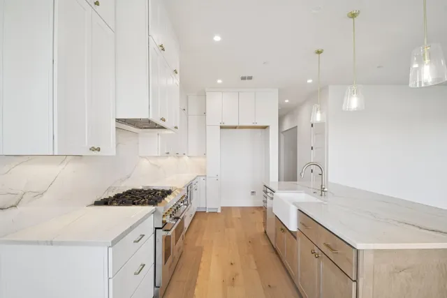 $1,699,990 | 10103 Milky Way Drive, Austin, TX 78730