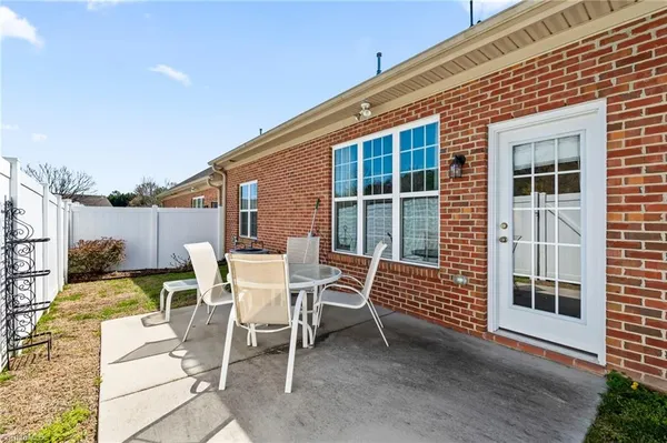 $295,000 | 395 Northbridge Drive, High Point, NC 27265